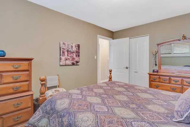 Additional property image - 158 Martinglen Cres