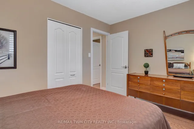 Additional property image - 158 Martinglen Cres