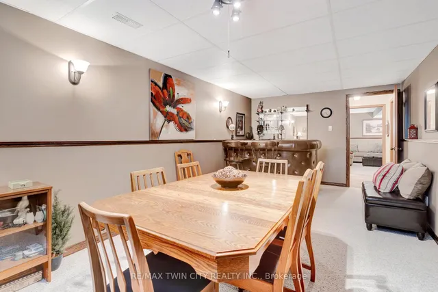 Additional property image - 158 Martinglen Cres