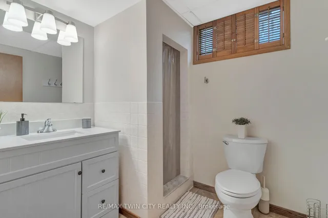 Additional property image - 158 Martinglen Cres