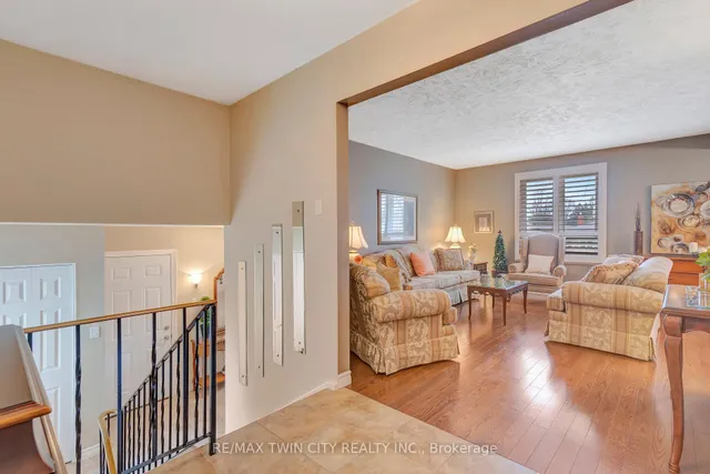 Additional property image - 158 Martinglen Cres