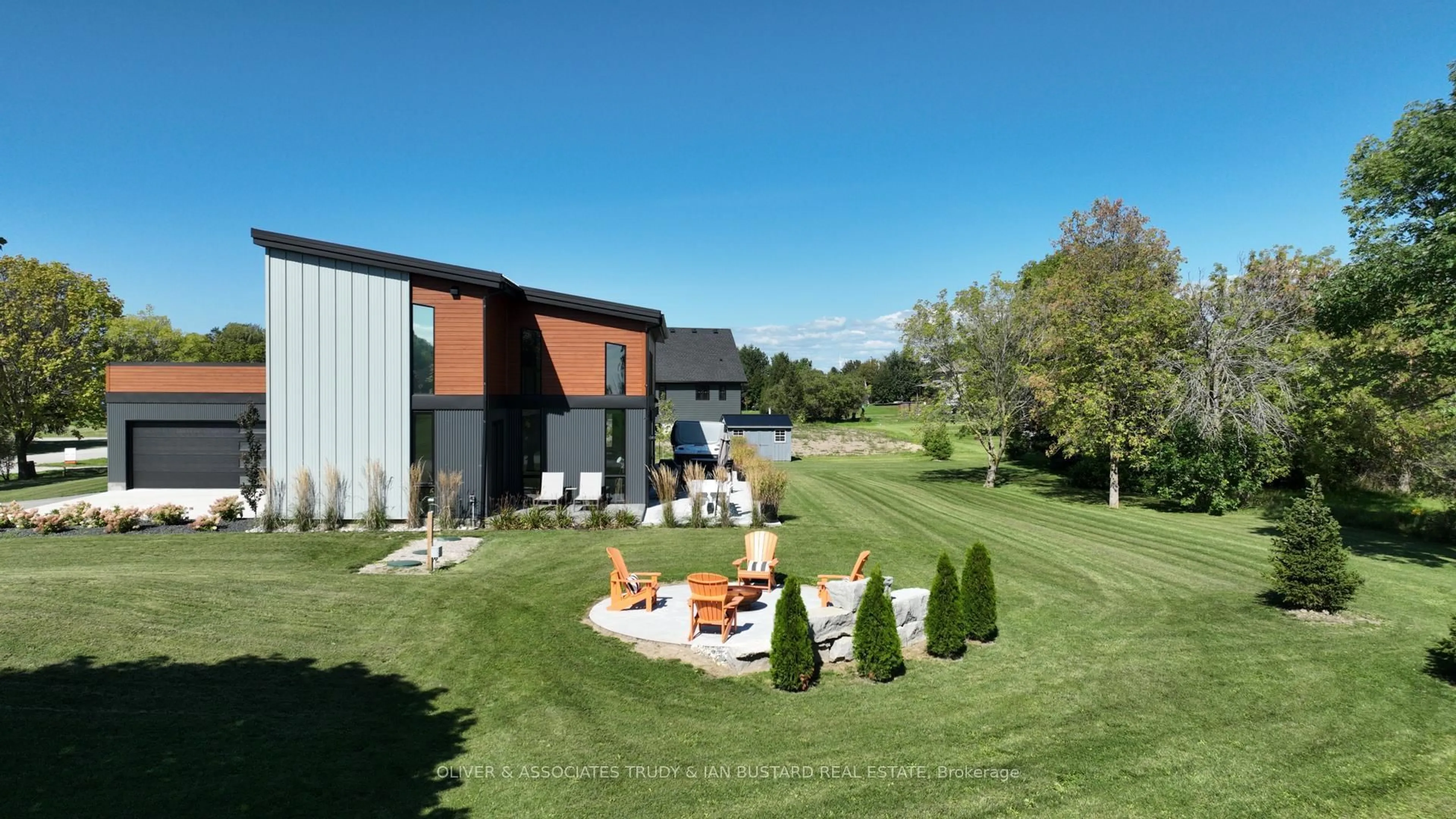 Unknown for 71858 Sunridge Cres, Bluewater Ontario N0M 1N0