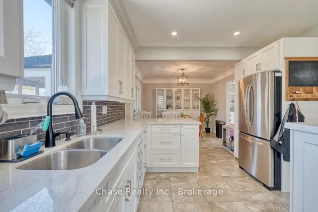 Additional property image - 170 West 32nd St