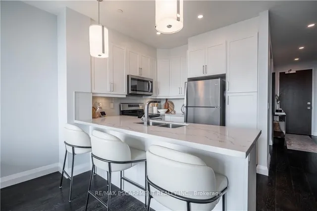 Additional property image - 101 Locke St Unit 409
