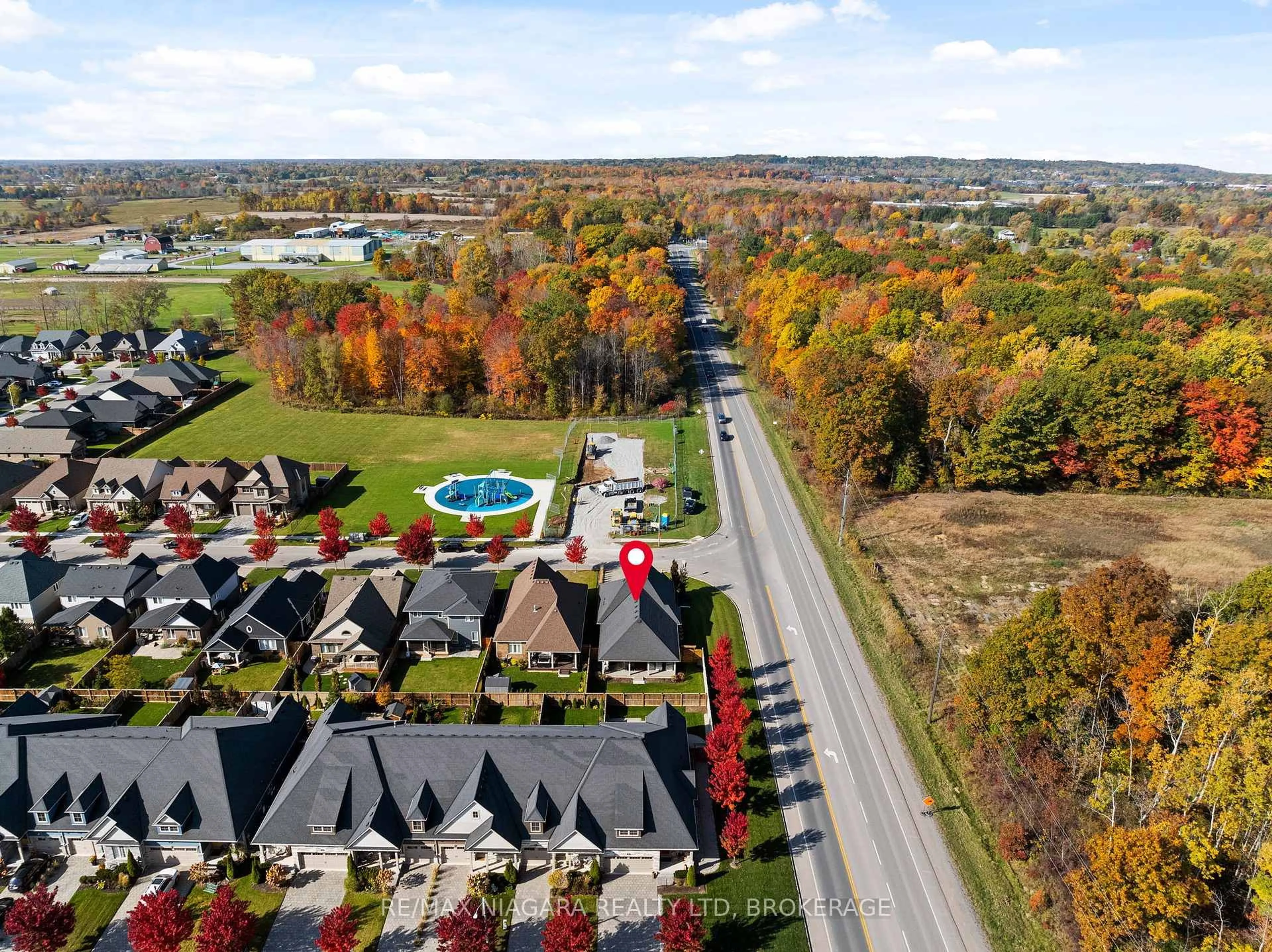 A pic from outside/outdoor area/front of a property/back of a property/a pic from drone, unknown for 2 EASTMAN GATEWAY N/A, Thorold Ontario L2V 0E2