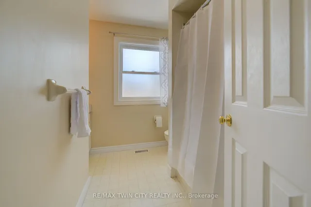 Additional property image - 210 Greengable Crt