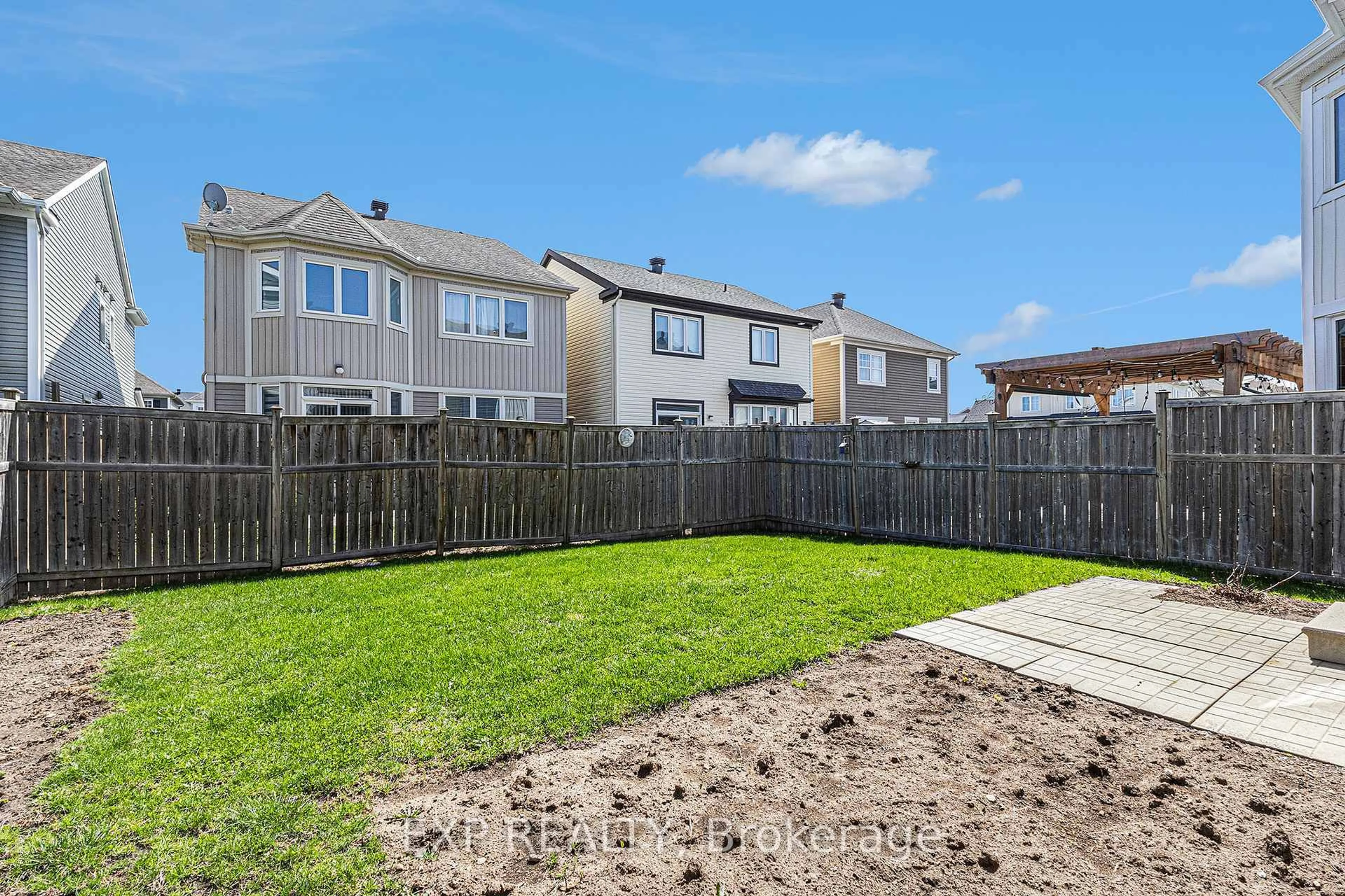 Patio, street for 405 Meadowhawk Cres, Ottawa Ontario K2J 5X1