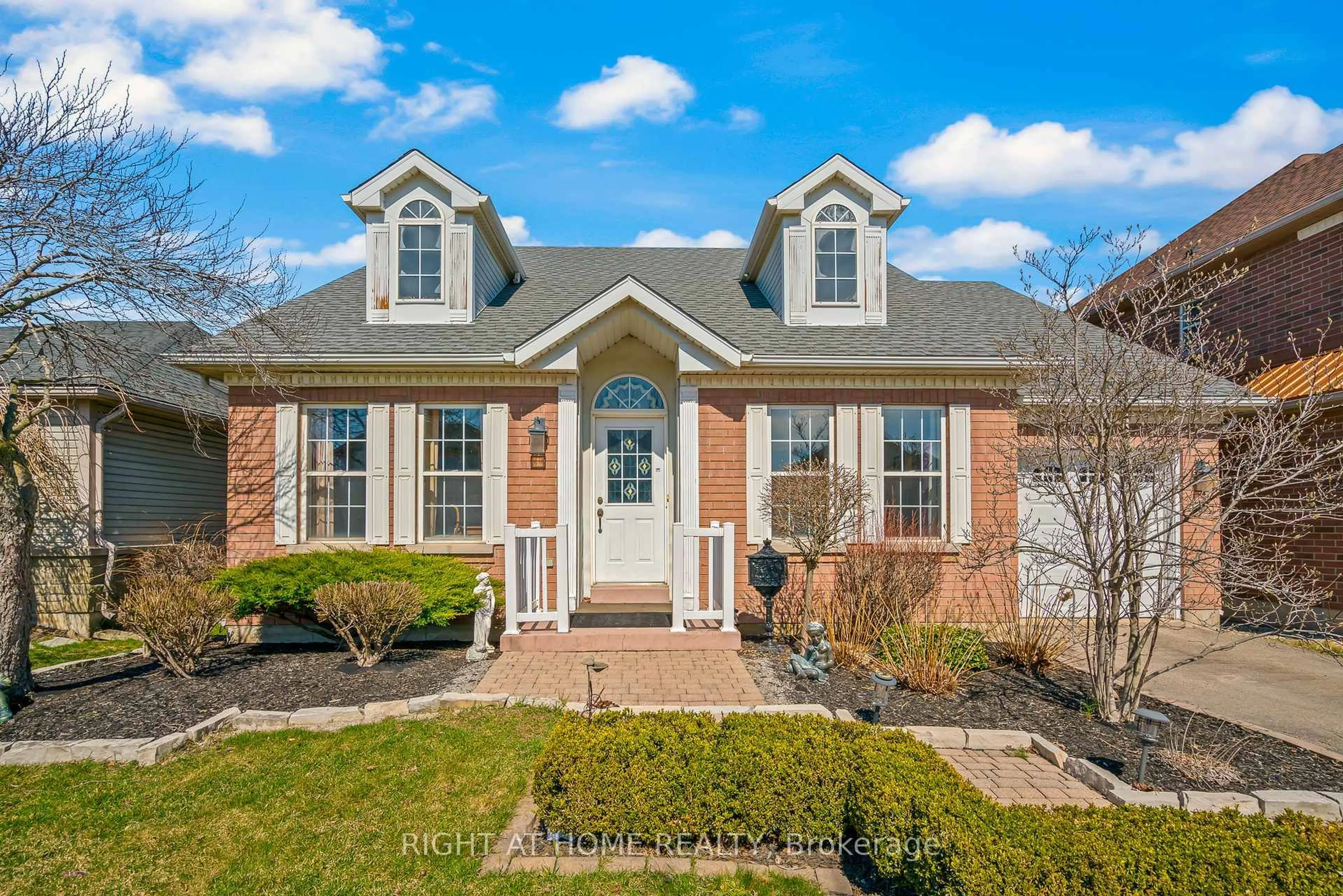 Home with brick exterior material, street for 38 Cole Cres, Niagara-on-the-Lake Ontario L0S 1J0