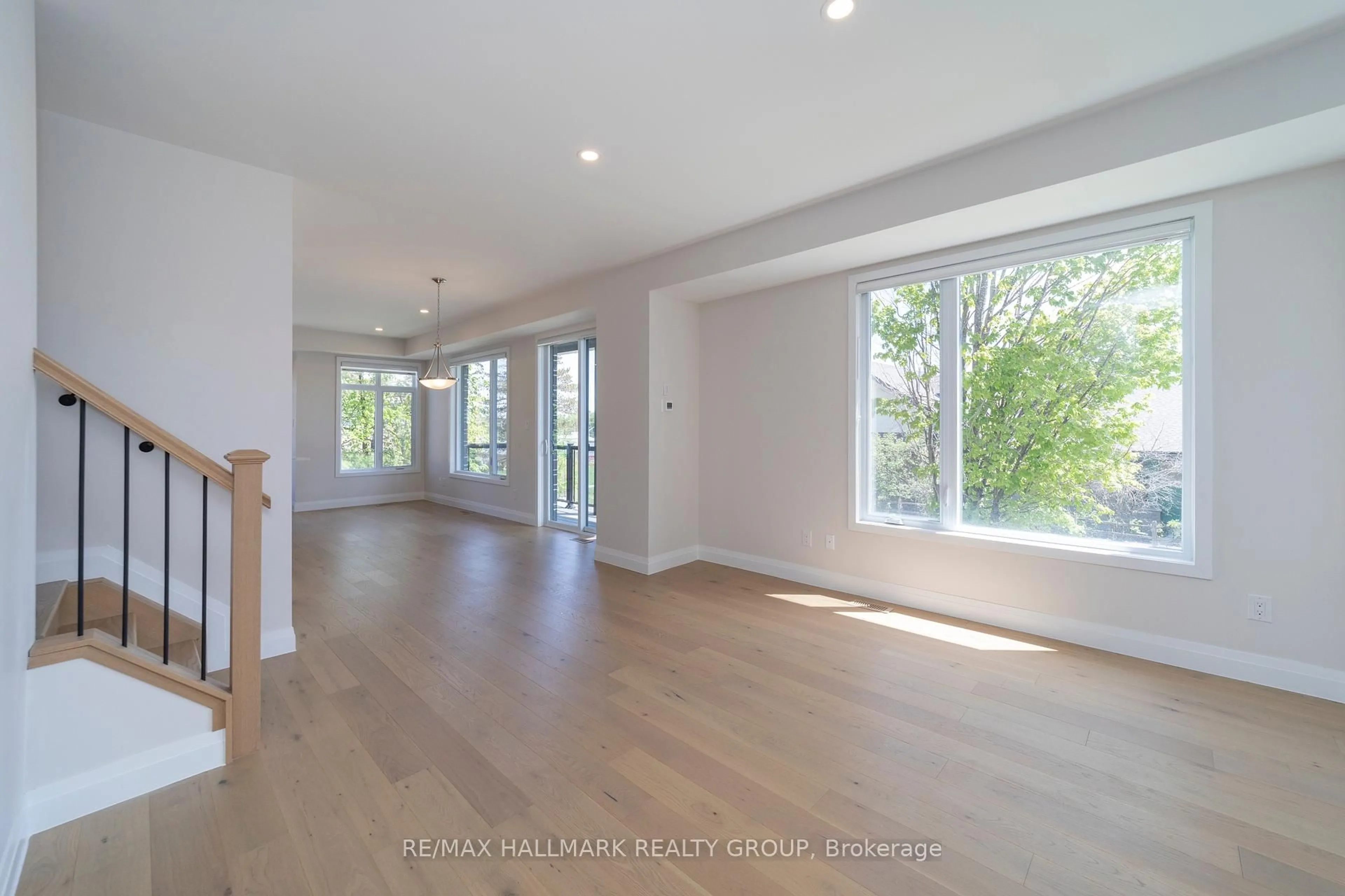 A pic of a room for 800 Star N/A, Ottawa Ontario K2L 1W2