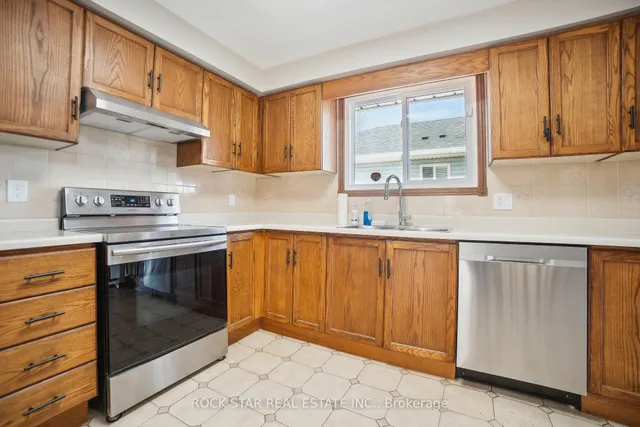 Additional property image - 11 Herbert Crt