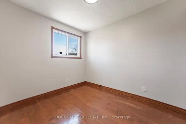 Additional property image - 11 Herbert Crt