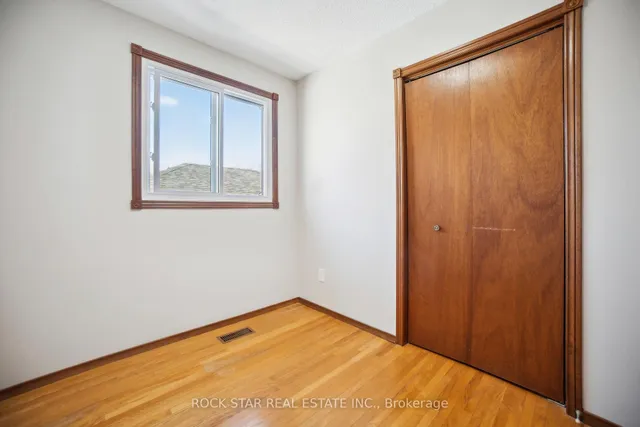 Additional property image - 11 Herbert Crt