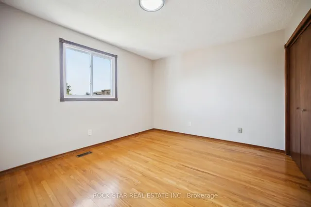 Additional property image - 11 Herbert Crt