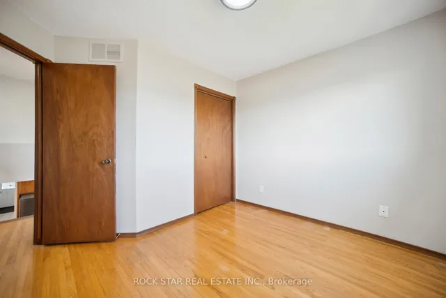 Additional property image - 11 Herbert Crt