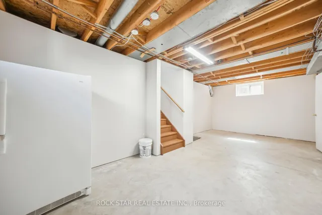 Additional property image - 11 Herbert Crt