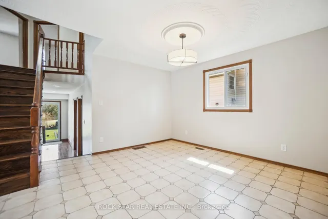 Additional property image - 11 Herbert Crt