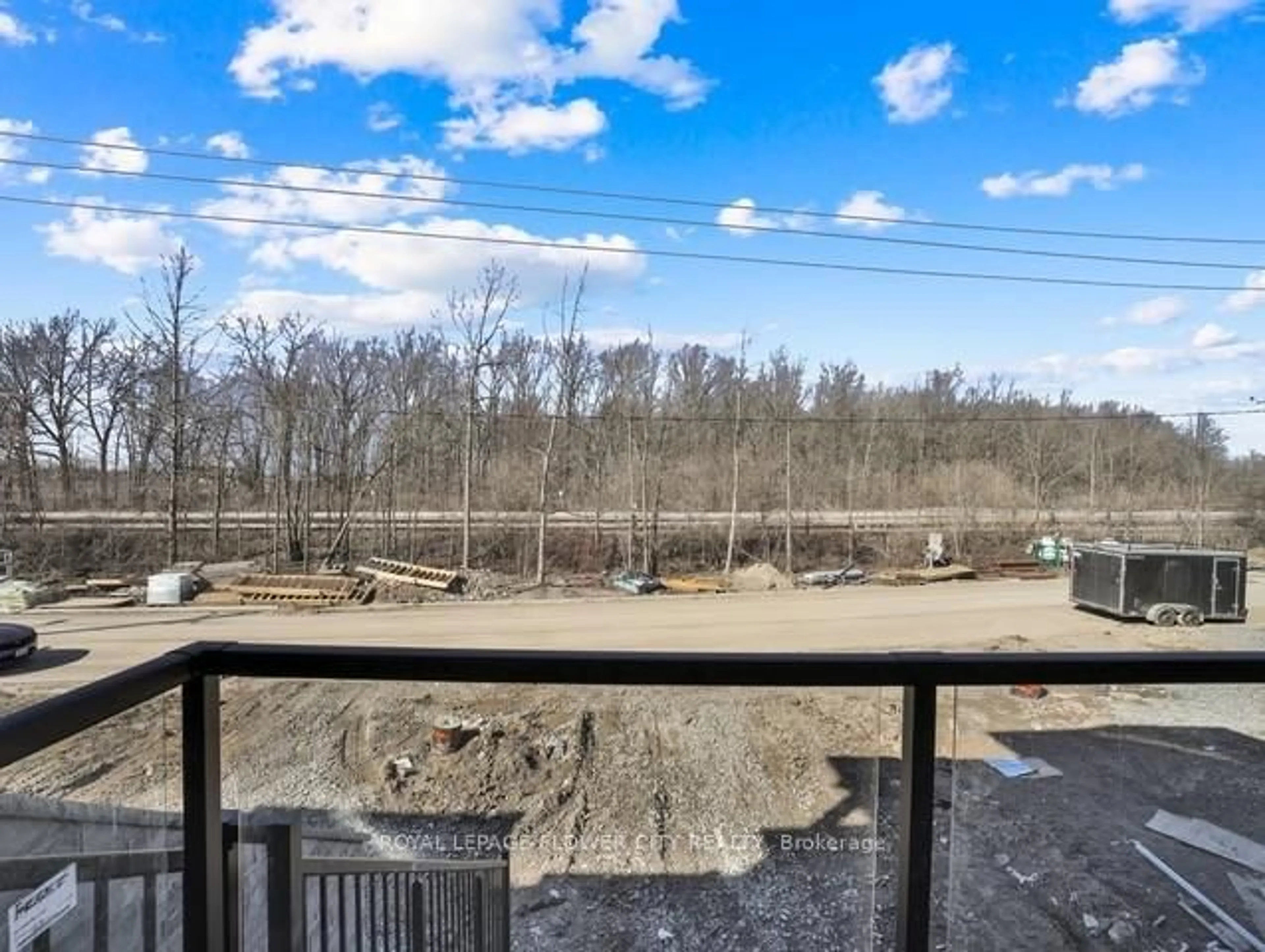 Patio, unknown for 59 Superior St, Welland Ontario L3B 3A6