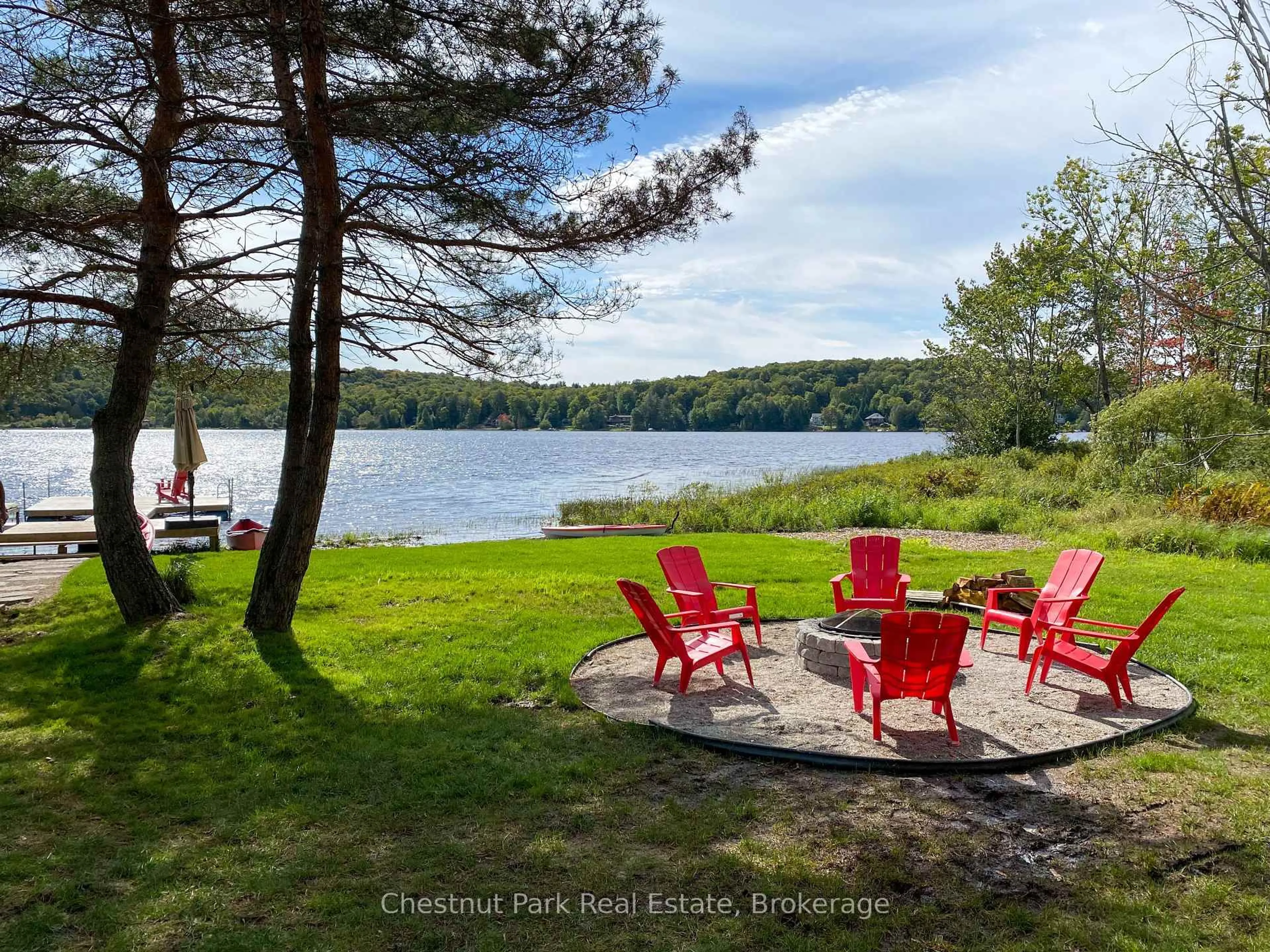 Patio, water/lake/river/ocean view for 121 North Deer Lake Rd, Huntsville Ontario P0B 1L0