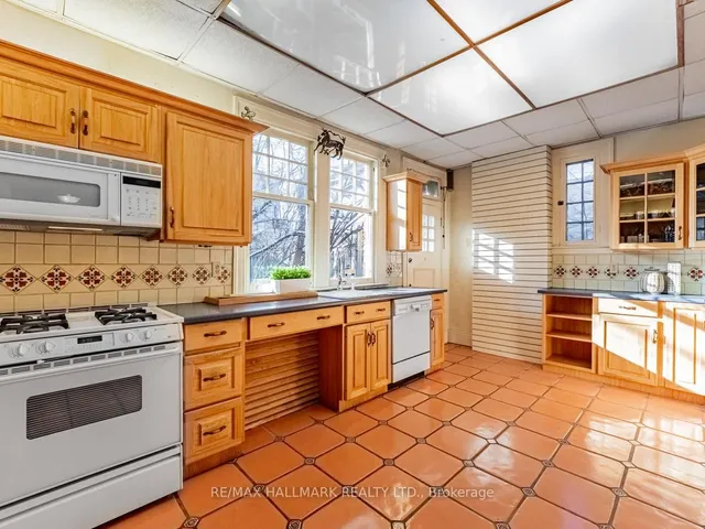 Additional property image - 2 Mount Royal Ave
