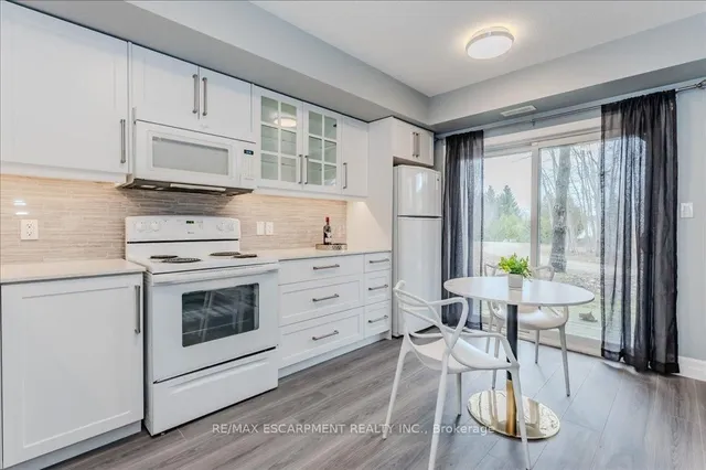 Additional property image - 1180 Countrystone Dr Unit 8B