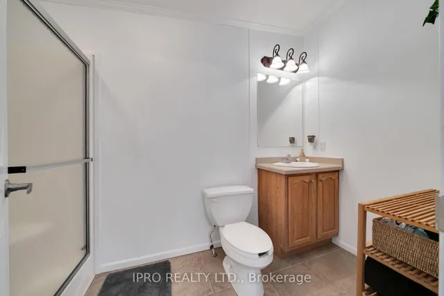 Additional image 12 of 23 MacPherson Cres