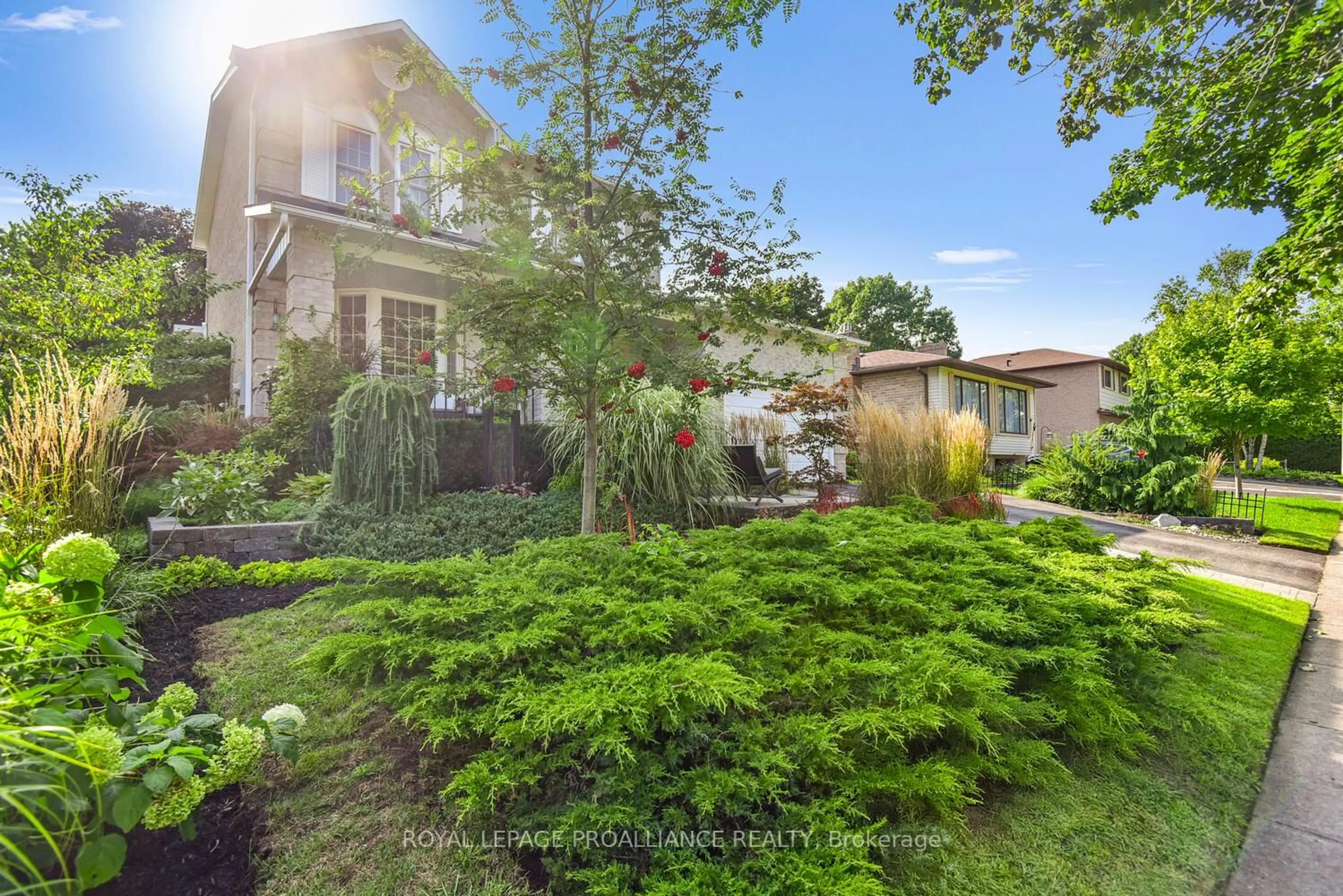 Unknown for 251 COLONEL DOUGLAS Cres, Brockville Ontario K6V 6W1
