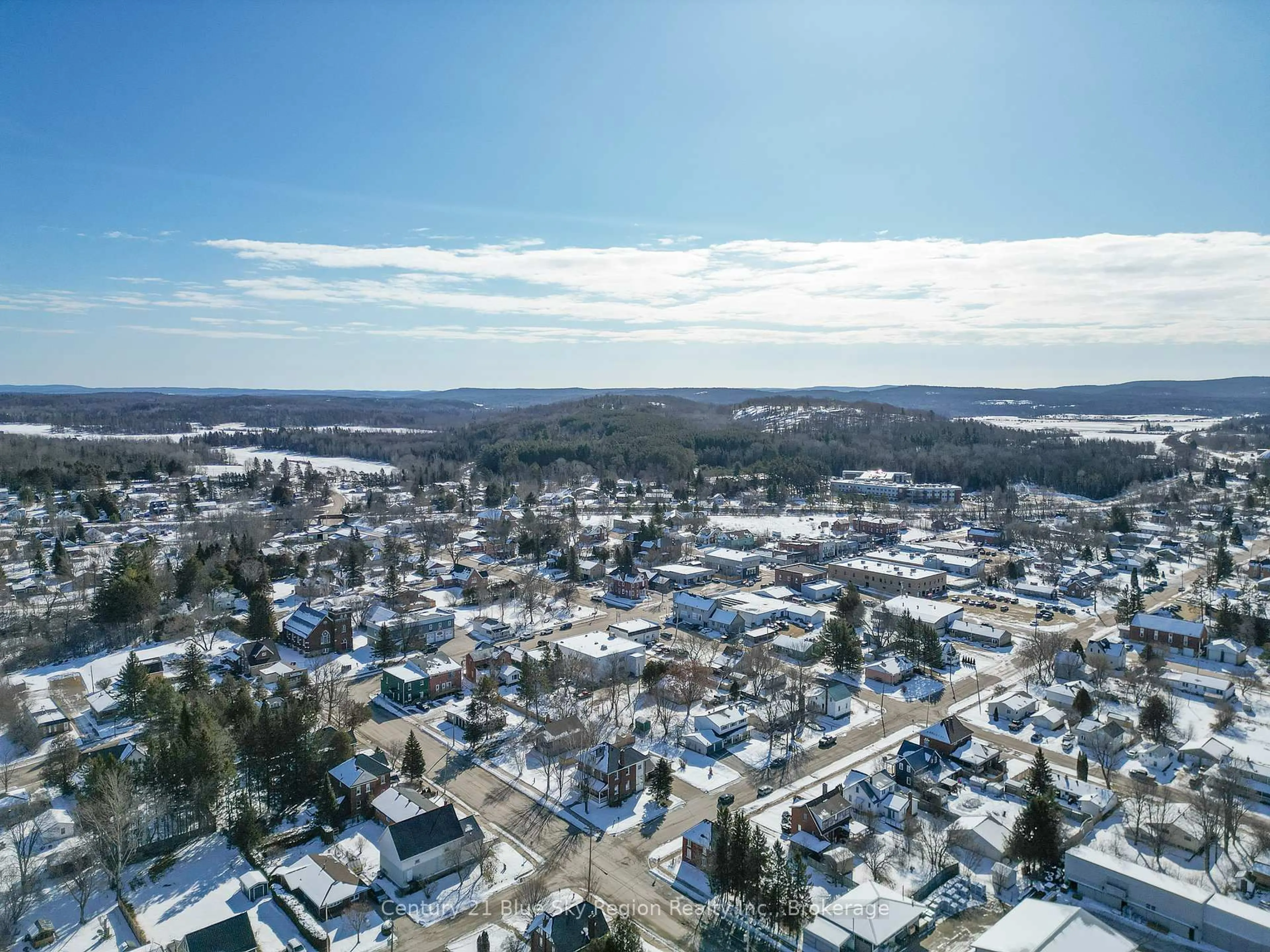 A pic from outside/outdoor area/front of a property/back of a property/a pic from drone, mountain view for 262 Edward St, Powassan Ontario P0H 1Z0