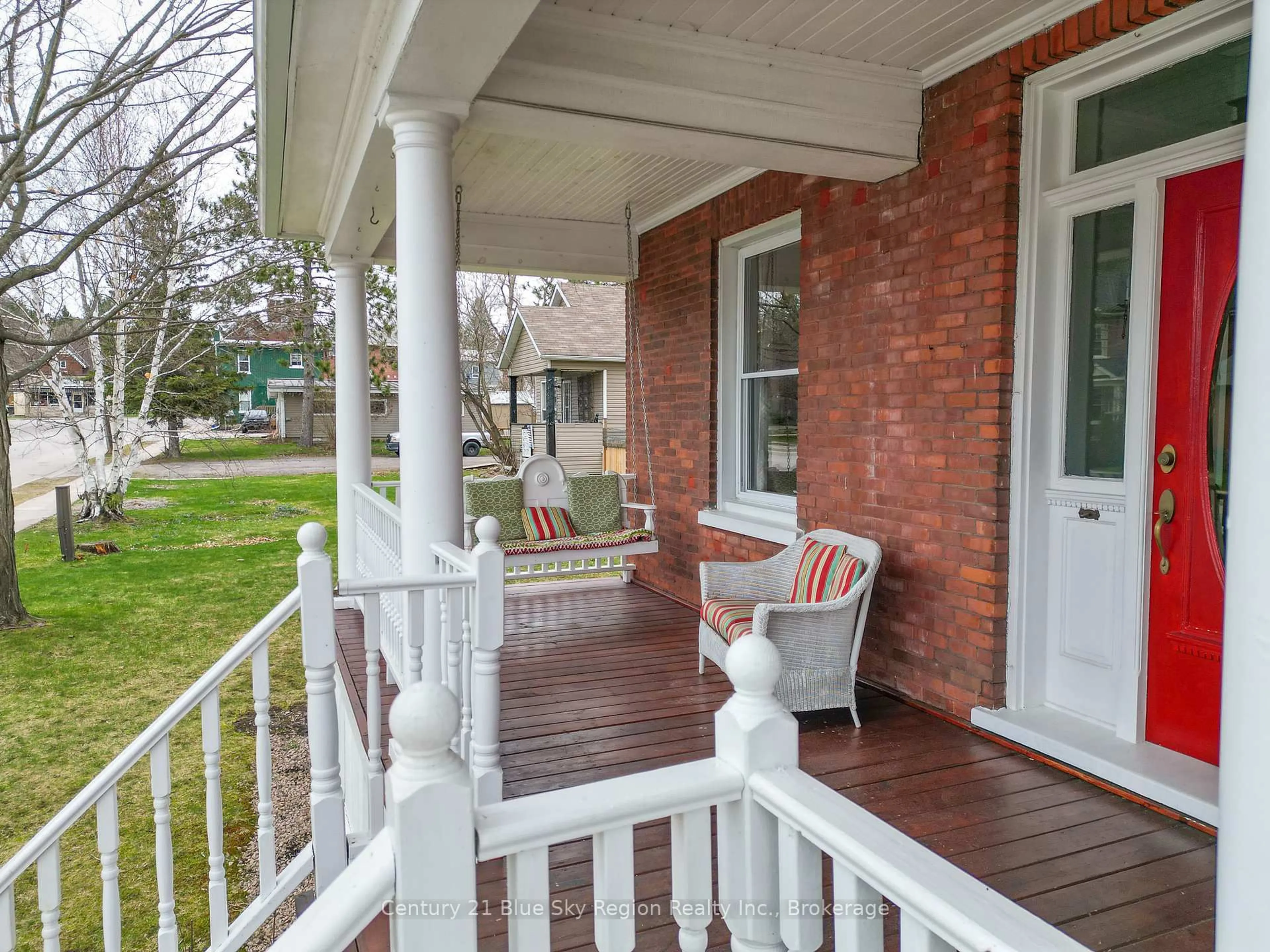 Patio, street for 262 Edward St, Powassan Ontario P0H 1Z0