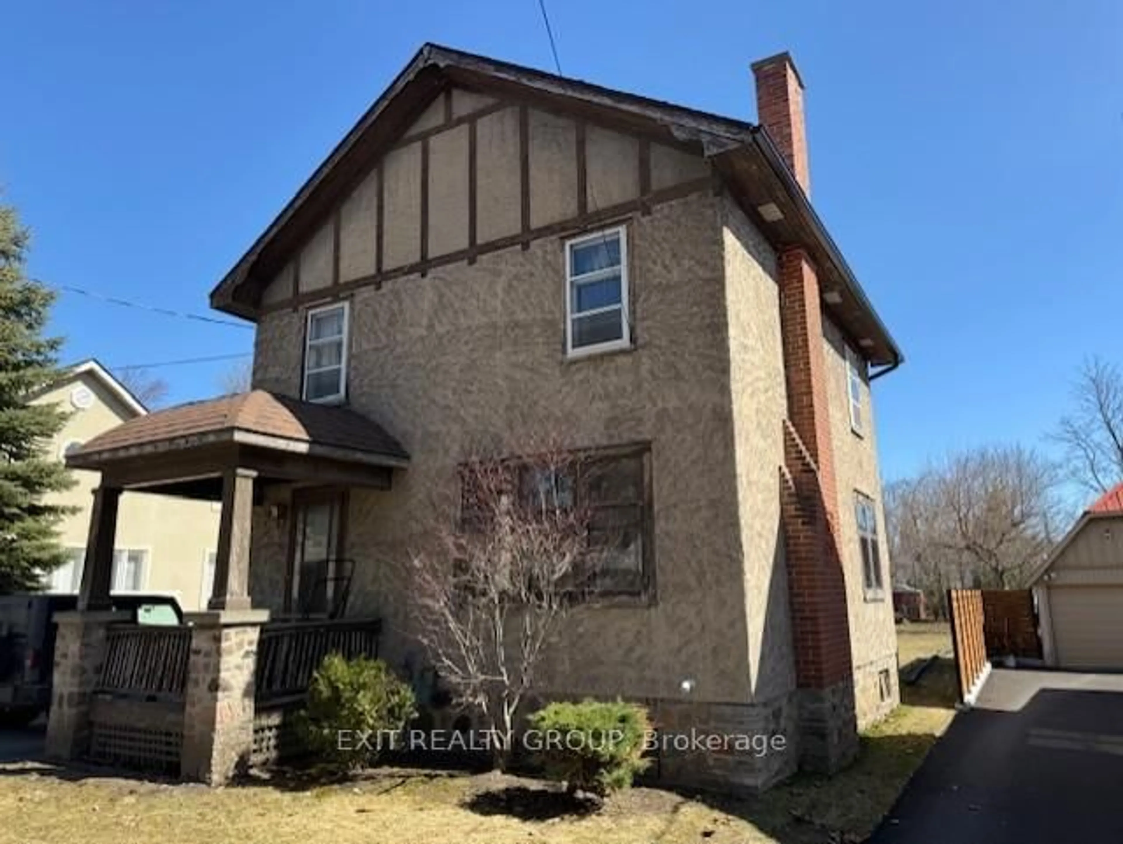 Home with brick exterior material, street for 161 Dufferin Ave, Belleville Ontario K8N 3W9