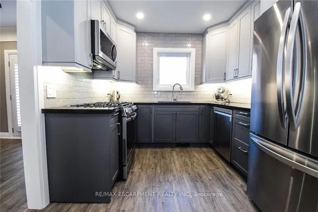 Additional property image - 104 Tragina Ave