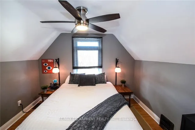 Additional property image - 104 Tragina Ave