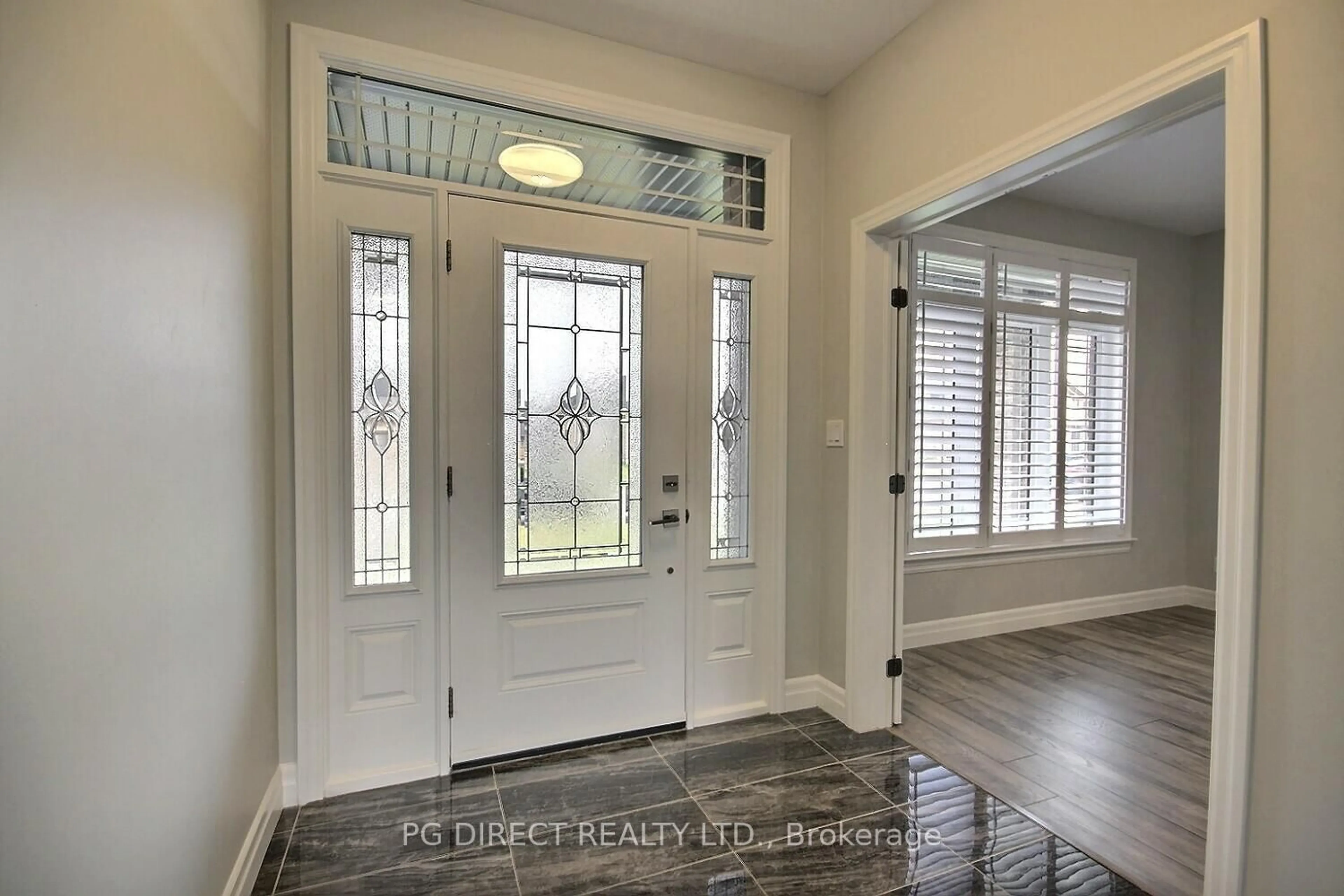 Indoor entryway for 57 Bel Air Cres, Quinte West Ontario K8V 0H5