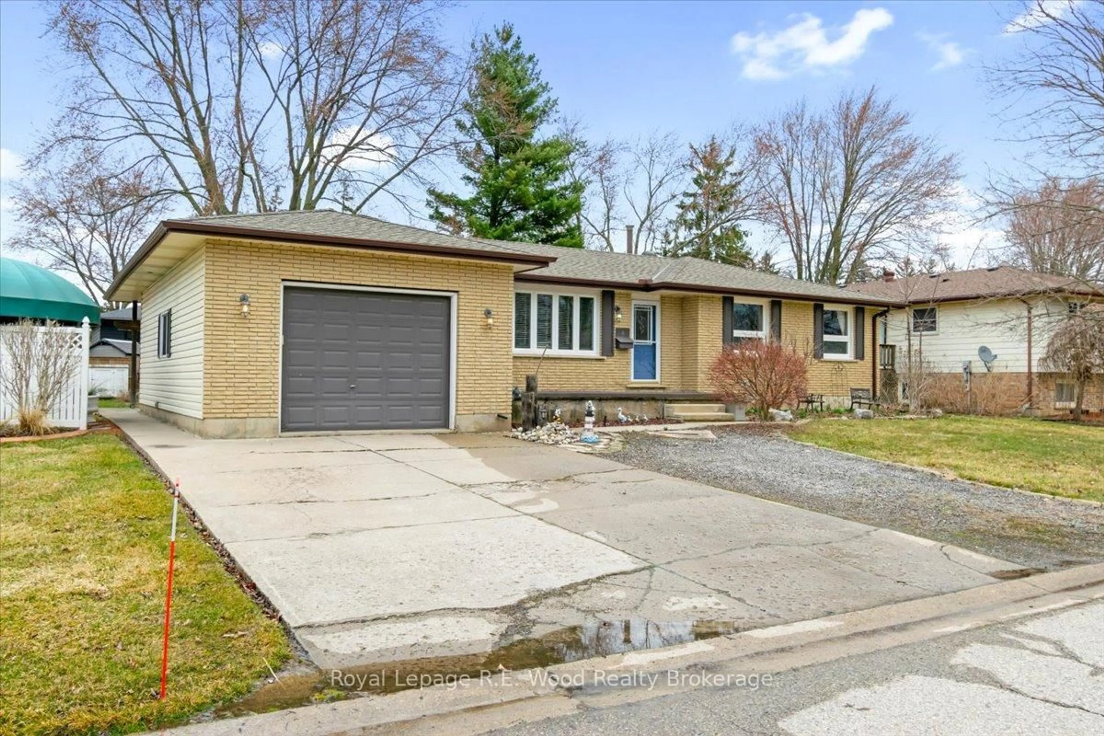 Home with brick exterior material, street for 8 Marshall Dr, Norwich Ontario N0J 1P0