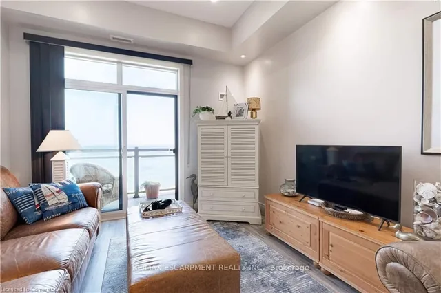 Additional property image - 35 SOUTHSHORE Cres Unit 404