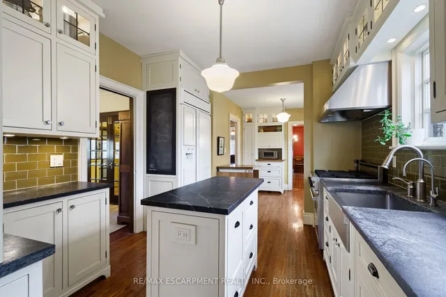 Additional property image - 2 Oak Knoll Dr