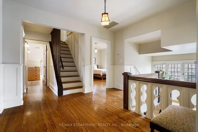 Additional property image - 2 Oak Knoll Dr