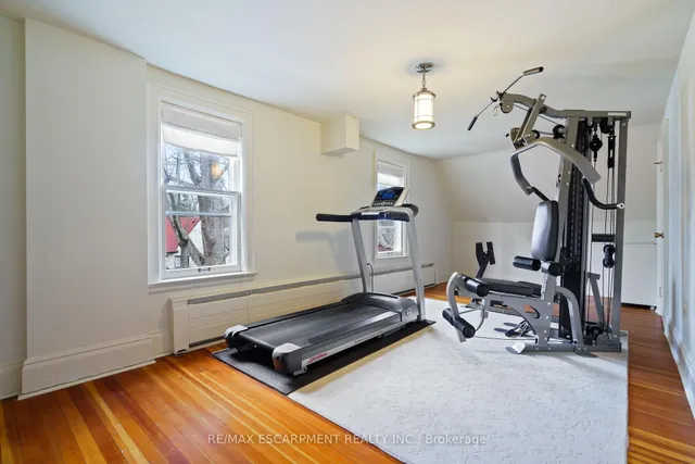 Additional property image - 2 Oak Knoll Dr