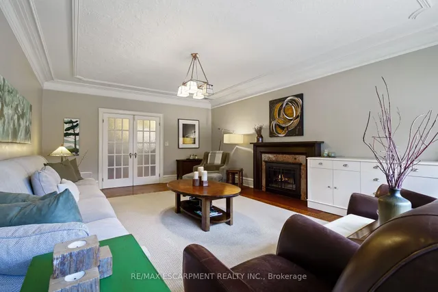 Additional property image - 2 Oak Knoll Dr