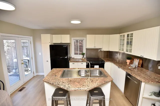 Additional property image - 364 Charlton Ave