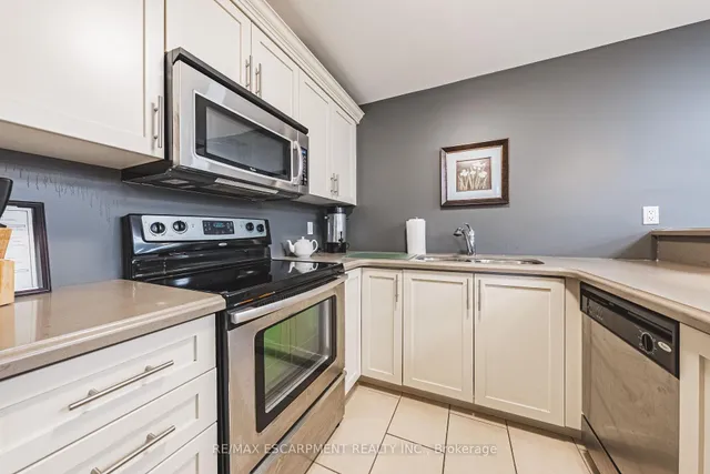 Additional property image - 125 Wilson St Unit 107