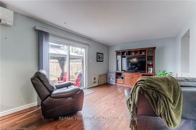 Additional property image - 26 Cedarhill Cres