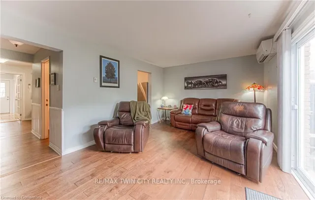 Additional property image - 26 Cedarhill Cres
