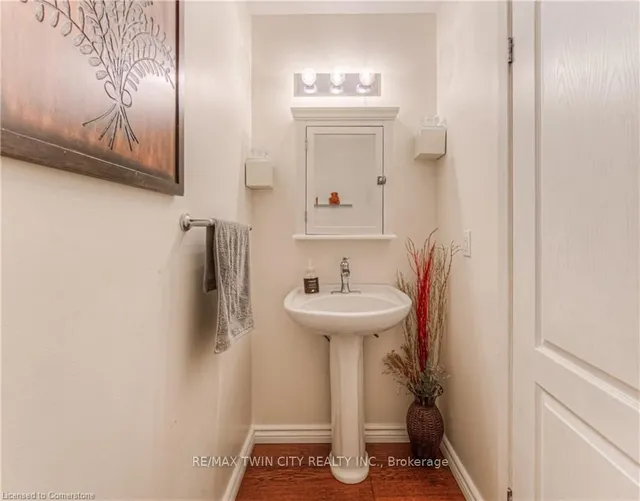 Additional property image - 26 Cedarhill Cres