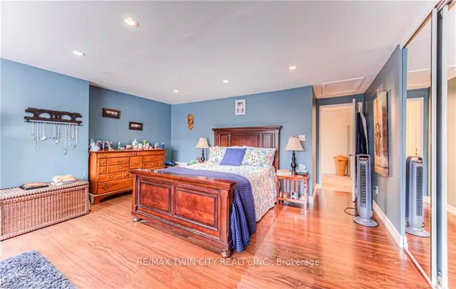 Additional property image - 26 Cedarhill Cres