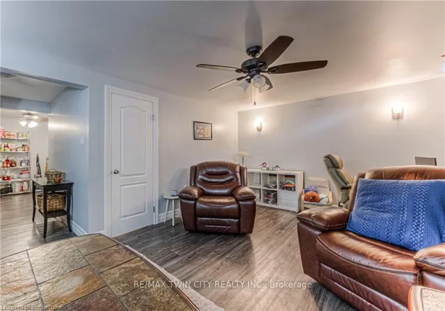 Additional property image - 26 Cedarhill Cres