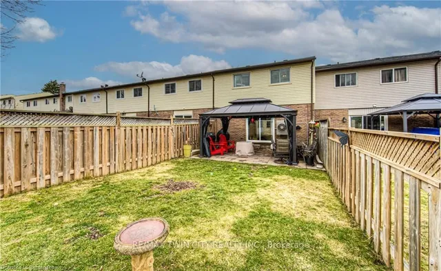 Additional property image - 26 Cedarhill Cres