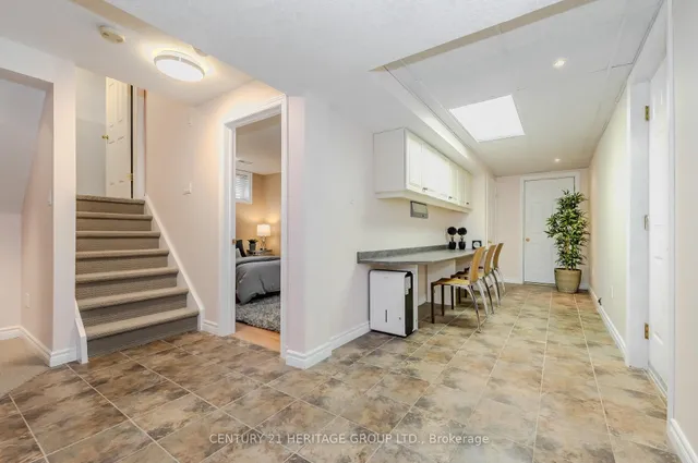 Additional property image - 218 Hawkswood Dr