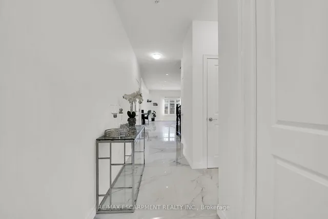 Additional property image - 134 Shoreview Pl