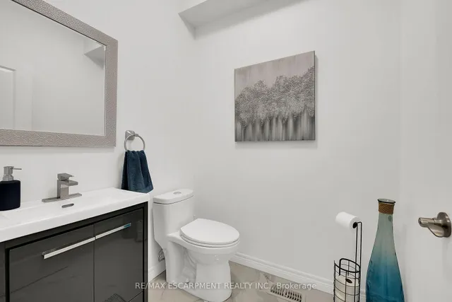 Additional property image - 134 Shoreview Pl