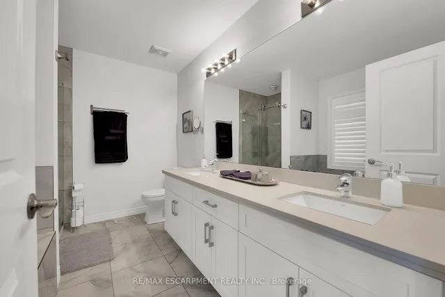 Additional property image - 134 Shoreview Pl